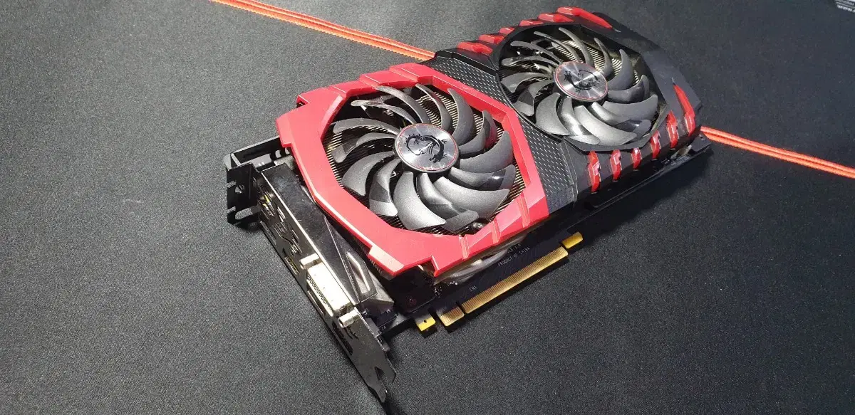 (특A급)msi GTX1060  게이밍X 6기가짜리 작동상태최상